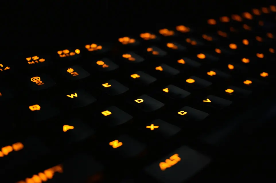 closeup photography of mechanical computer keyboard